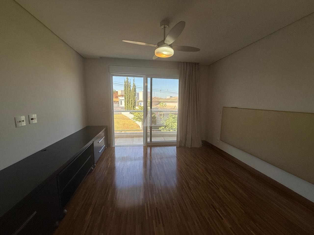 Casa de Condomínio para alugar com 4 quartos, 373m² - Foto 32