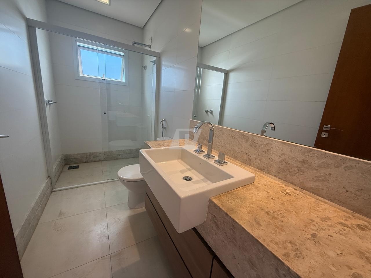 Casa de Condomínio para alugar com 4 quartos, 373m² - Foto 46