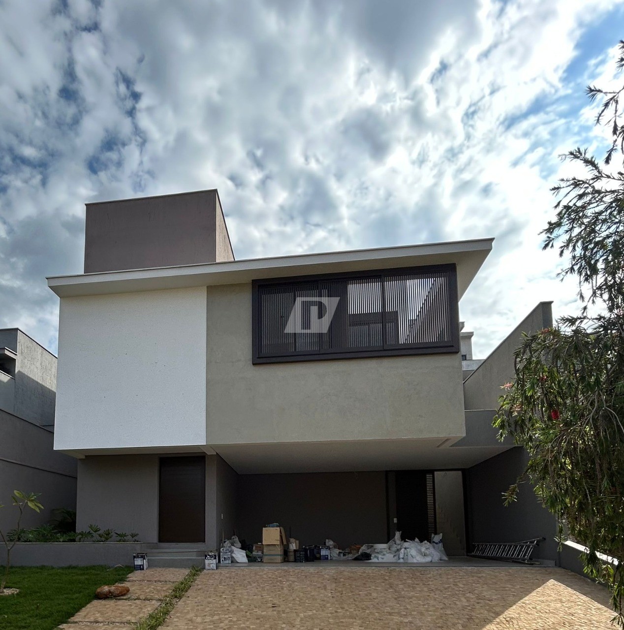 Casa de Condomínio à venda com 3 quartos, 220m² - Foto 1