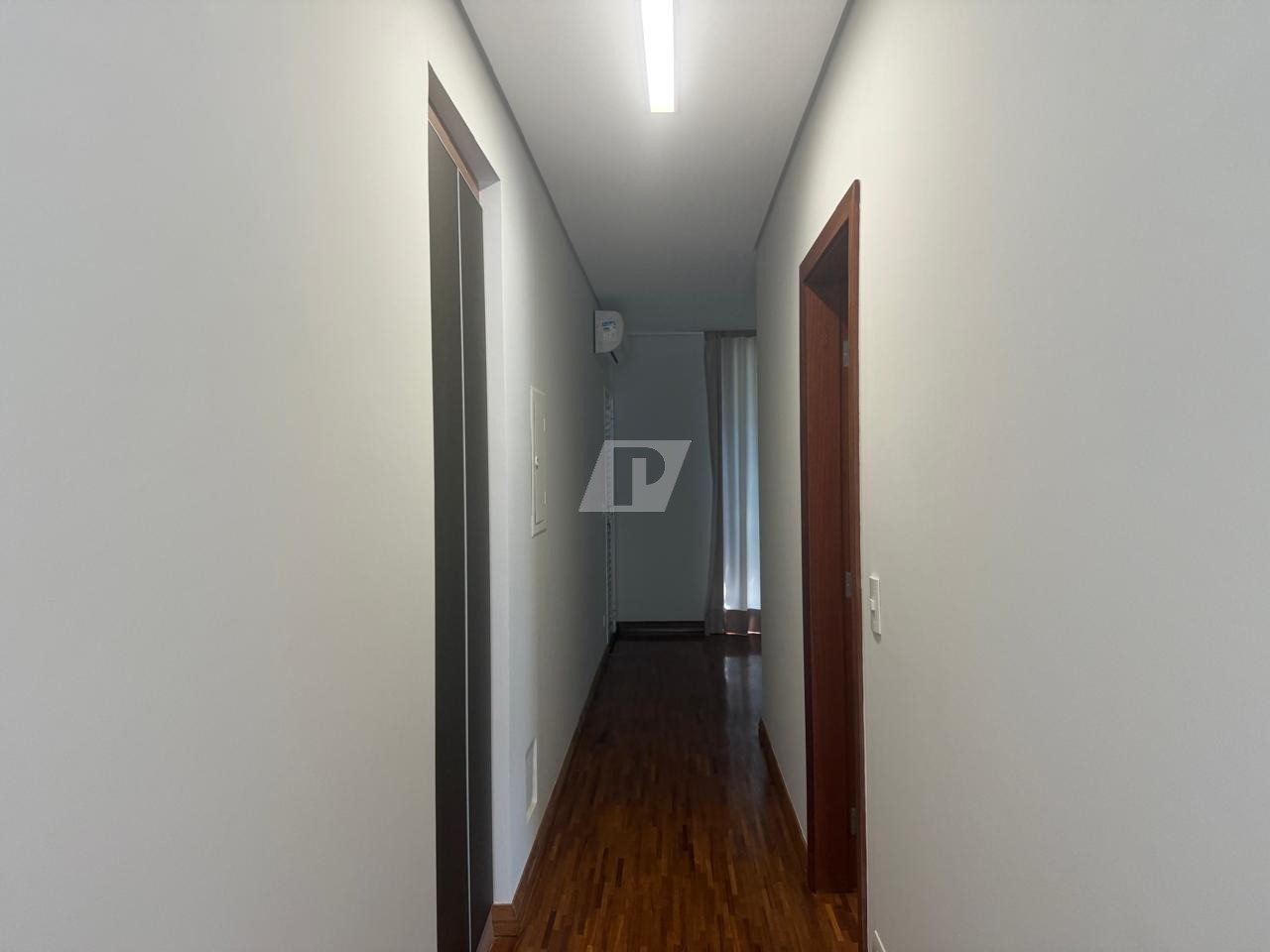 Casa de Condomínio para alugar com 4 quartos, 373m² - Foto 38