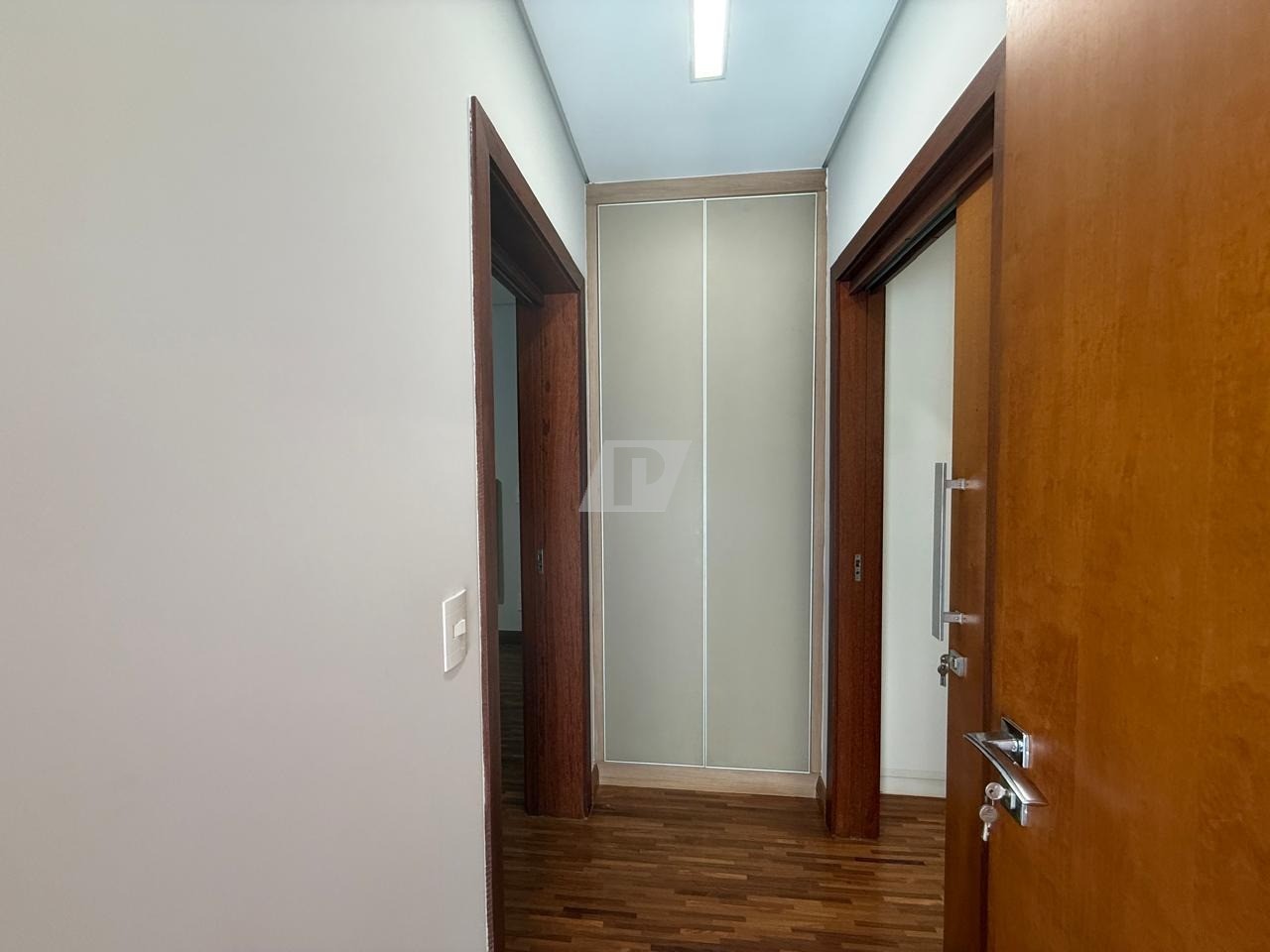 Casa de Condomínio para alugar com 4 quartos, 373m² - Foto 34