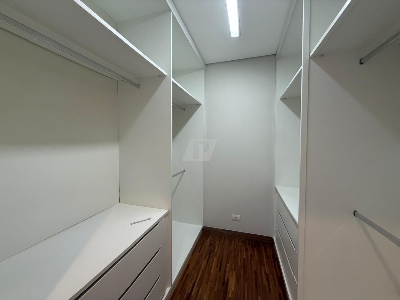 Casa de Condomínio para alugar com 4 quartos, 373m² - Foto 39
