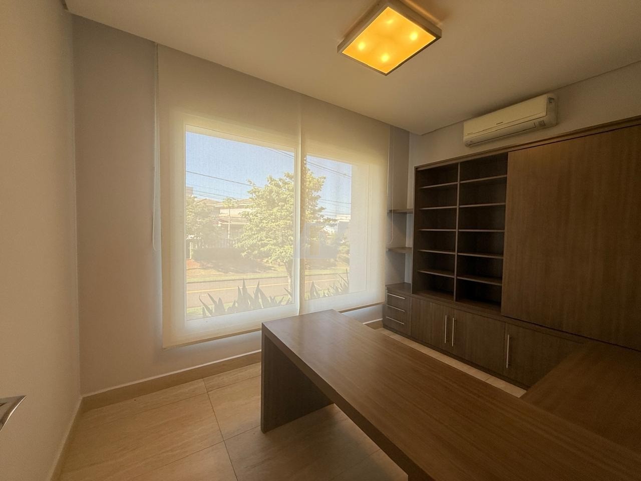 Casa de Condomínio para alugar com 4 quartos, 373m² - Foto 16