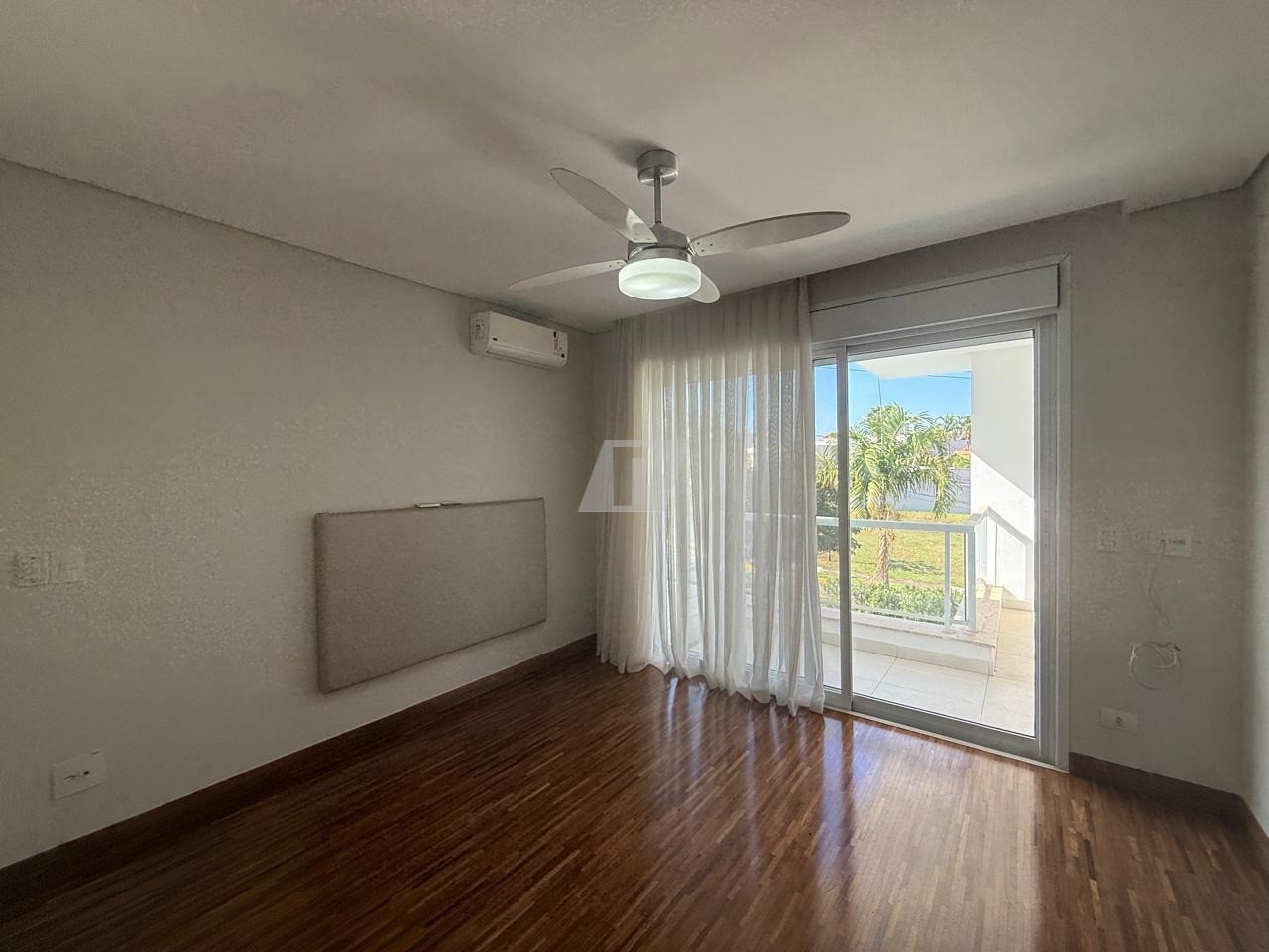Casa de Condomínio para alugar com 4 quartos, 373m² - Foto 45