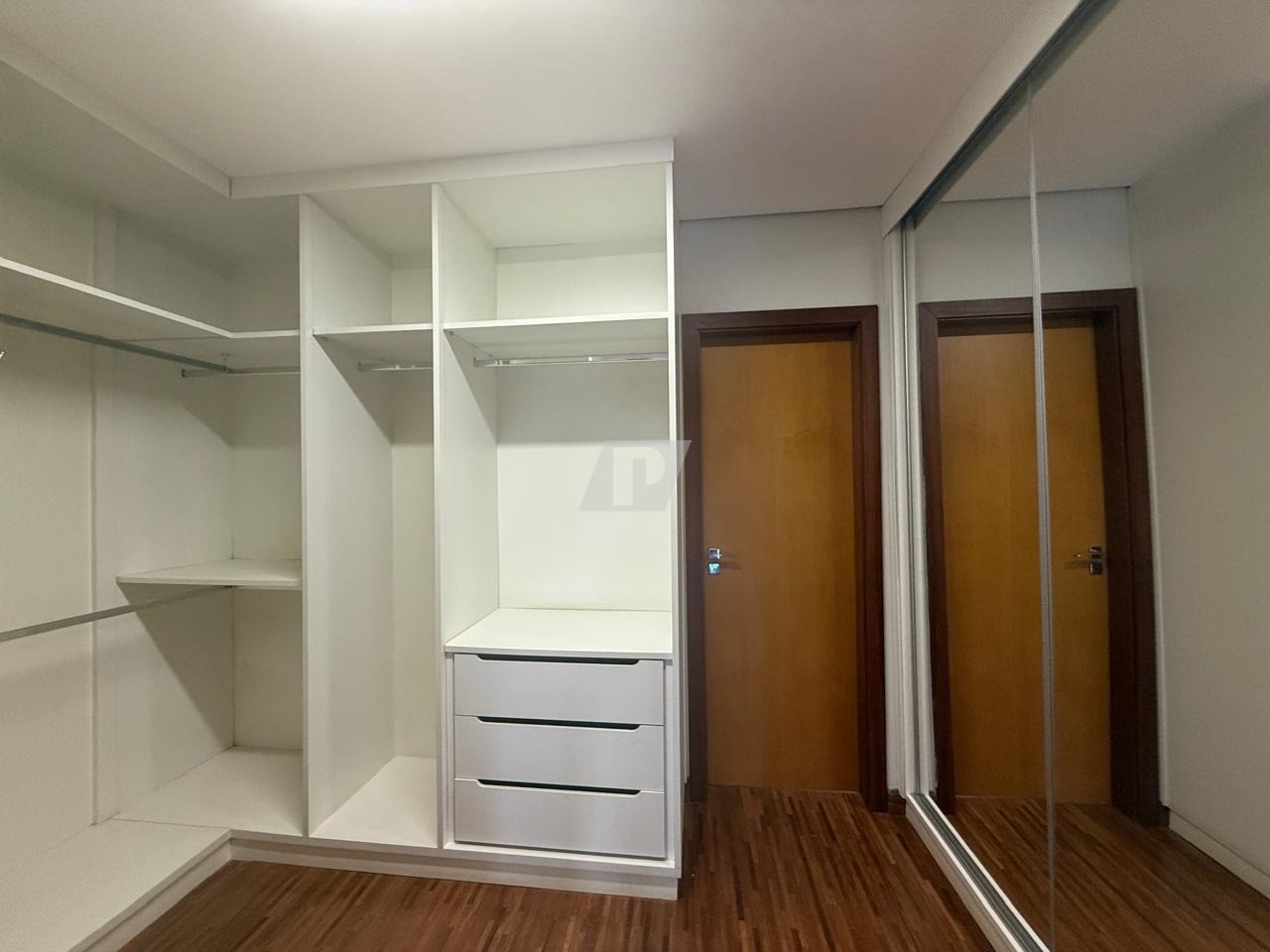 Casa de Condomínio para alugar com 4 quartos, 373m² - Foto 35