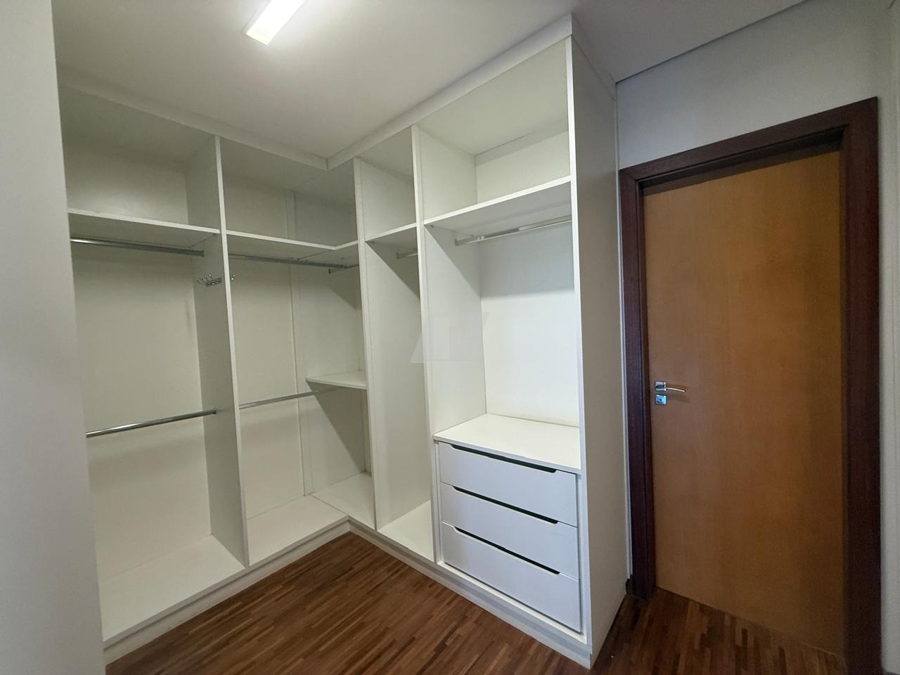 Casa de Condomínio para alugar com 4 quartos, 373m² - Foto 28