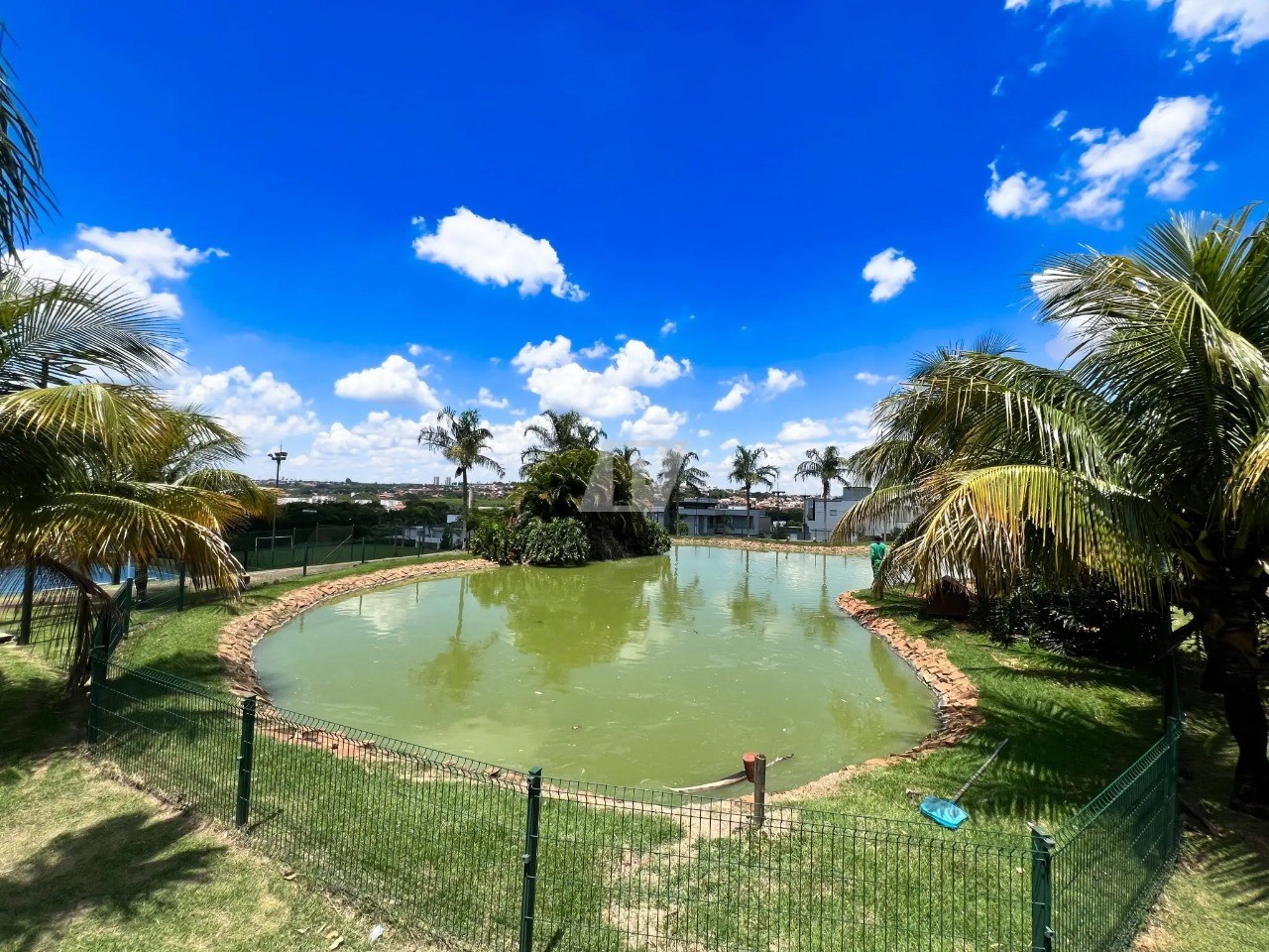 Casa de Condomínio à venda com 3 quartos, 222m² - Foto 18