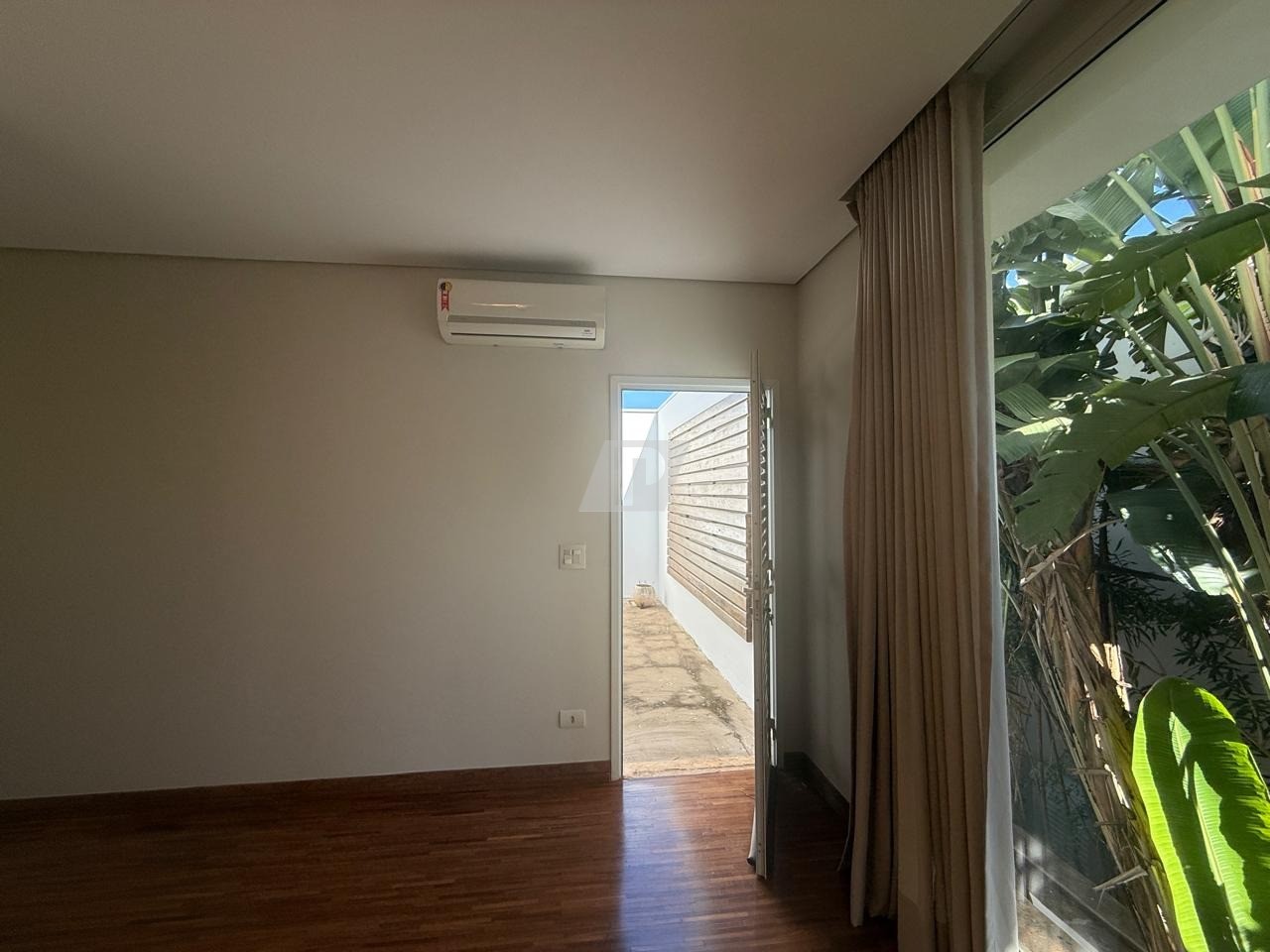 Casa de Condomínio para alugar com 4 quartos, 373m² - Foto 51