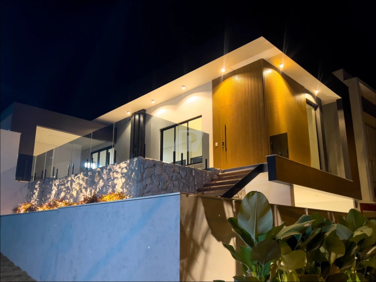 Casa de Condomínio à venda com 3 quartos, 222m² - Foto 3