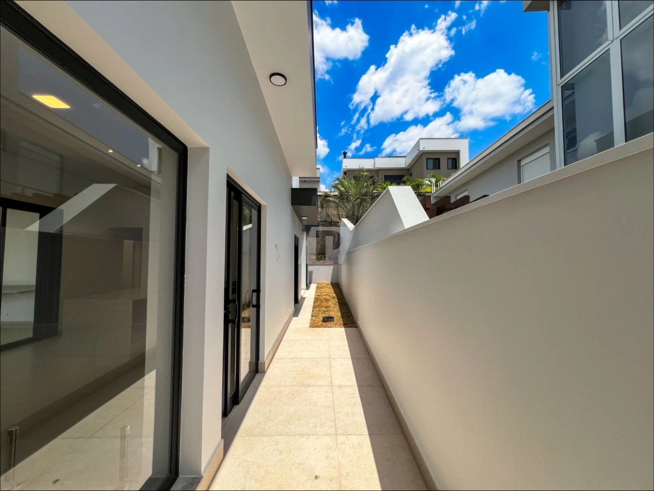 Casa de Condomínio à venda com 3 quartos, 222m² - Foto 5