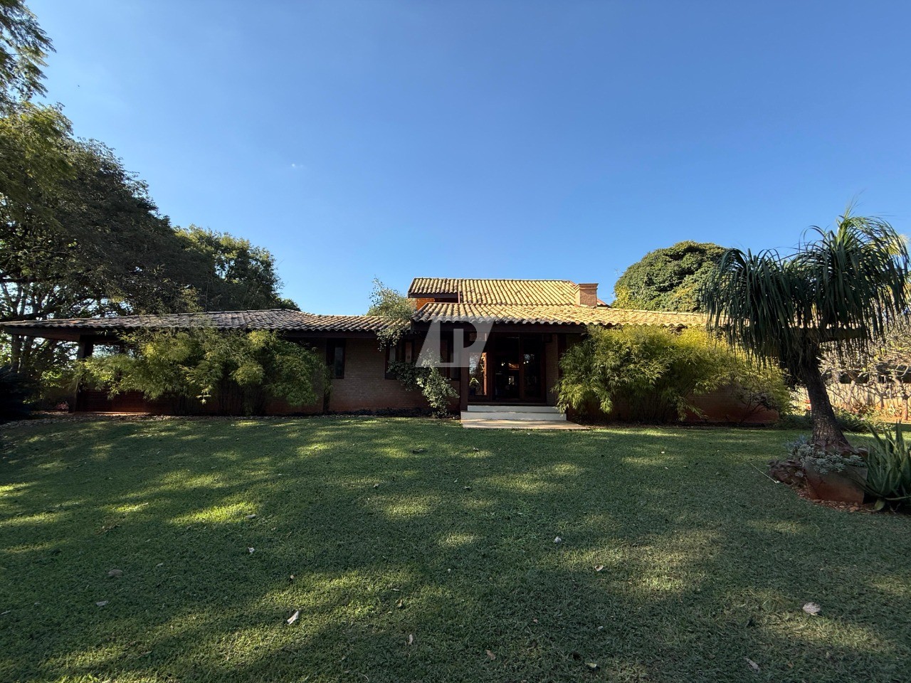 Fazenda à venda com 5 quartos, 490m² - Foto 1