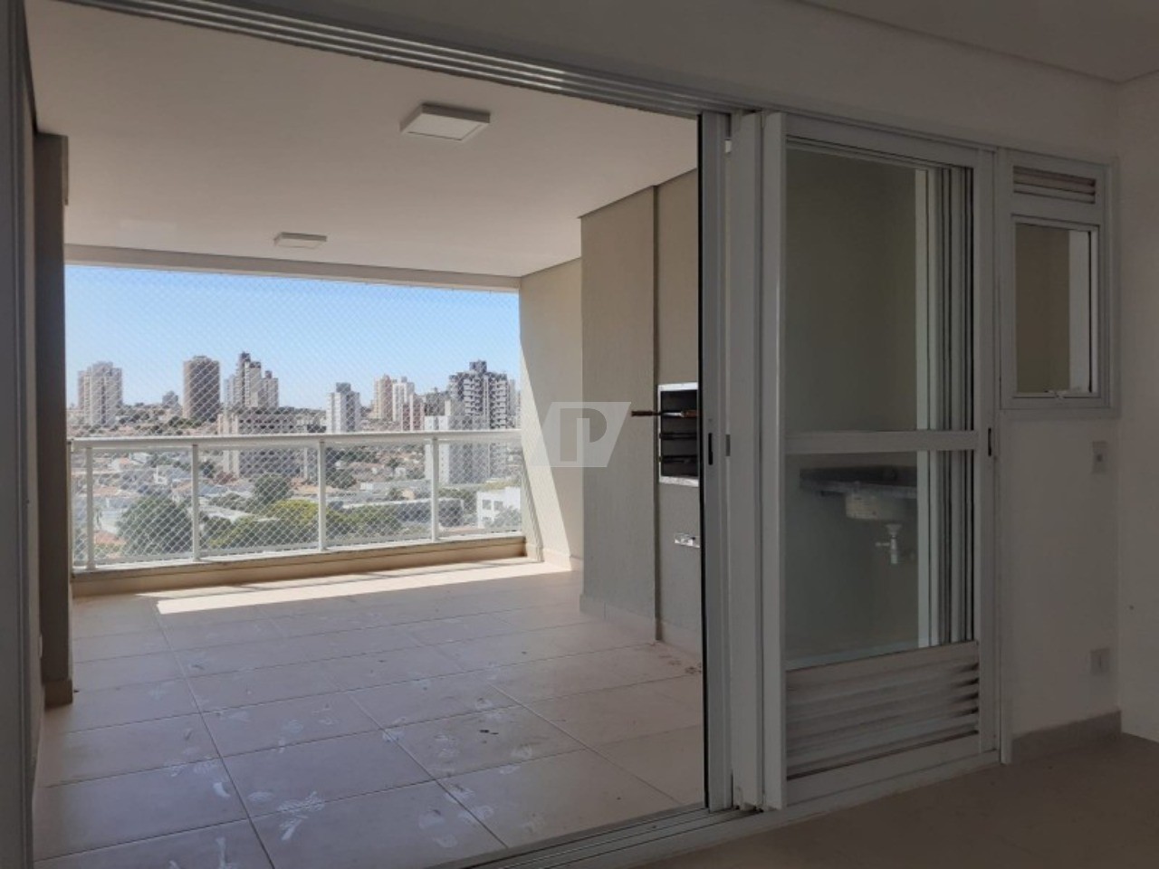 Apartamento à venda com 3 quartos, 202m² - Foto 5