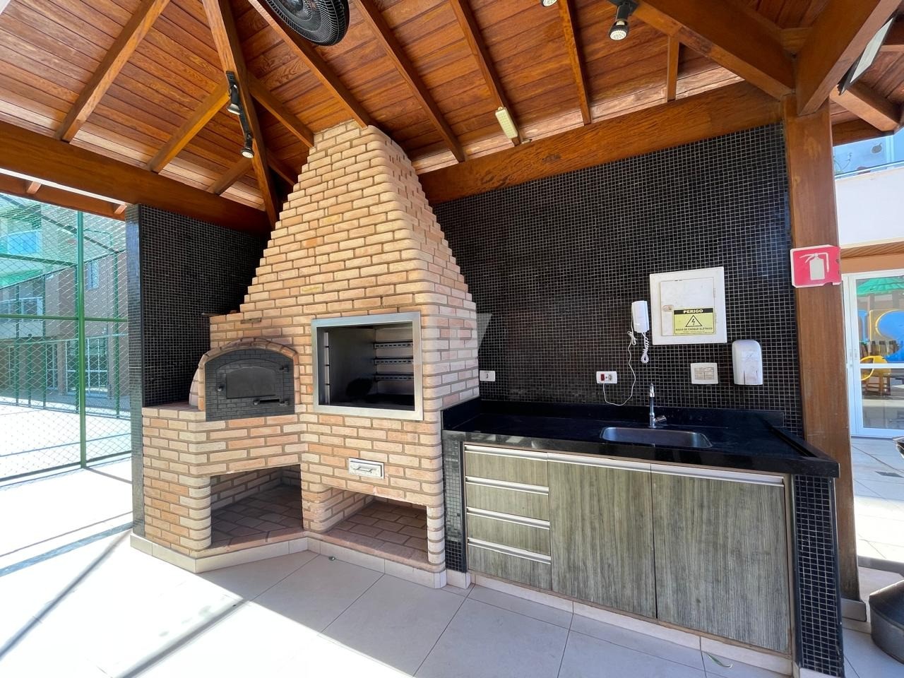 Apartamento à venda com 3 quartos, 98m² - Foto 35