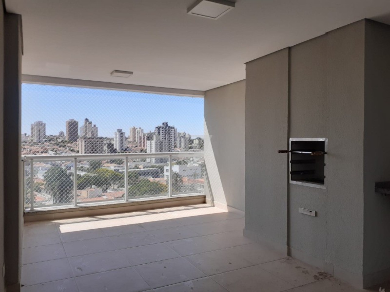 Apartamento à venda com 3 quartos, 202m² - Foto 4