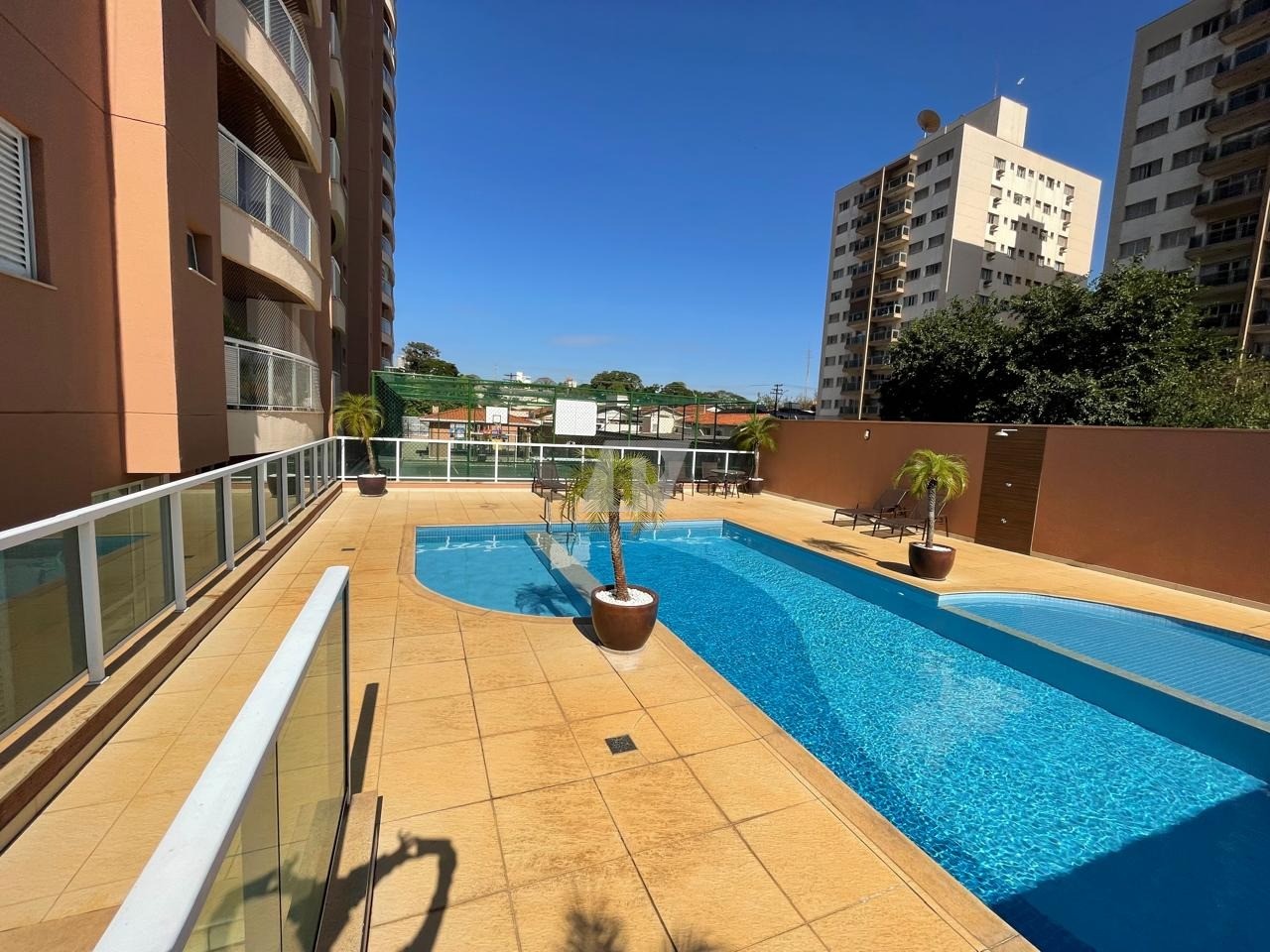 Apartamento à venda com 3 quartos, 98m² - Foto 4