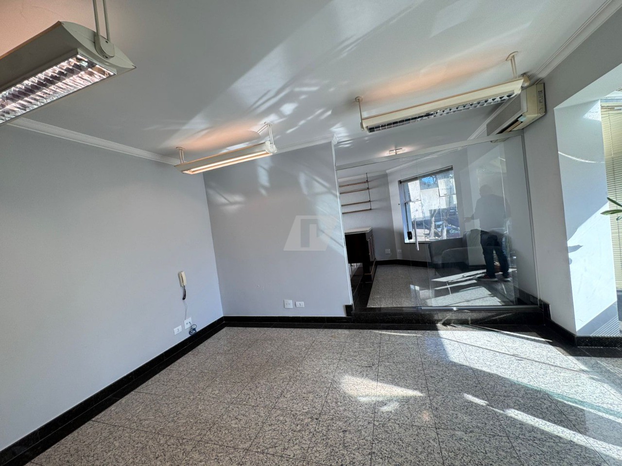 Prédio Inteiro para alugar, 135m² - Foto 18