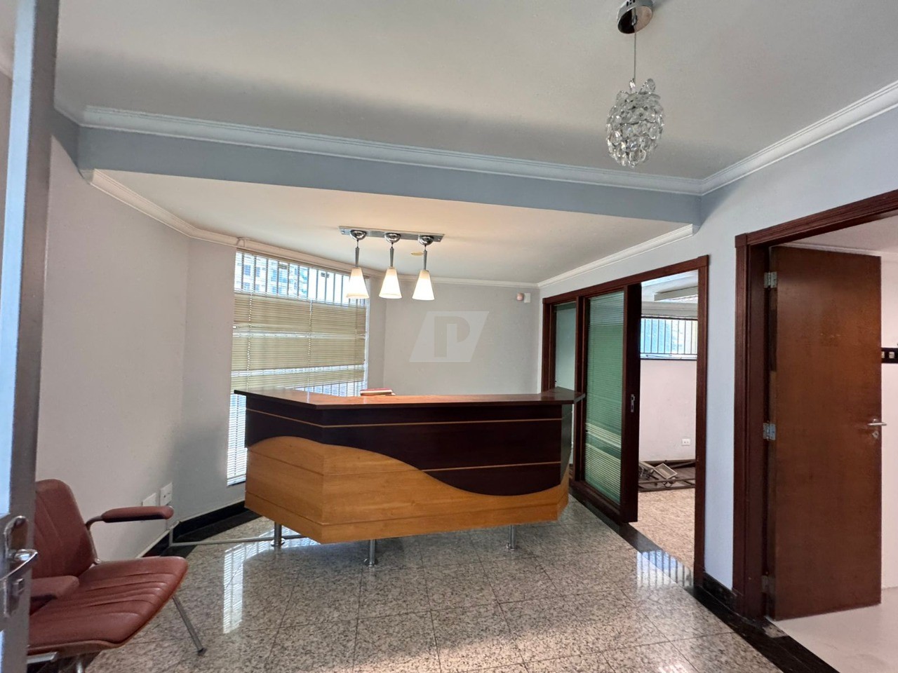 Prédio Inteiro para alugar, 135m² - Foto 1