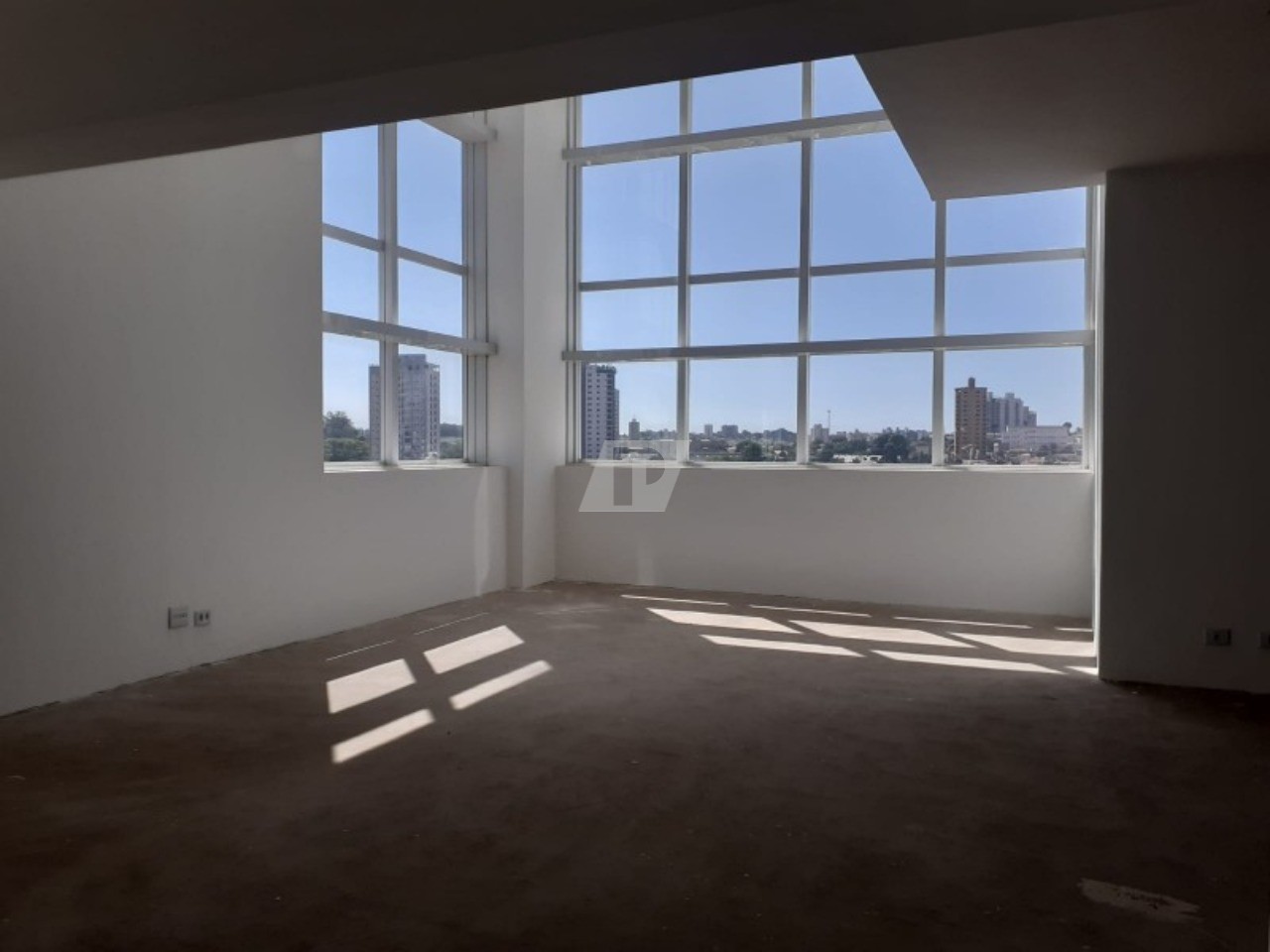 Apartamento à venda com 3 quartos, 202m² - Foto 3