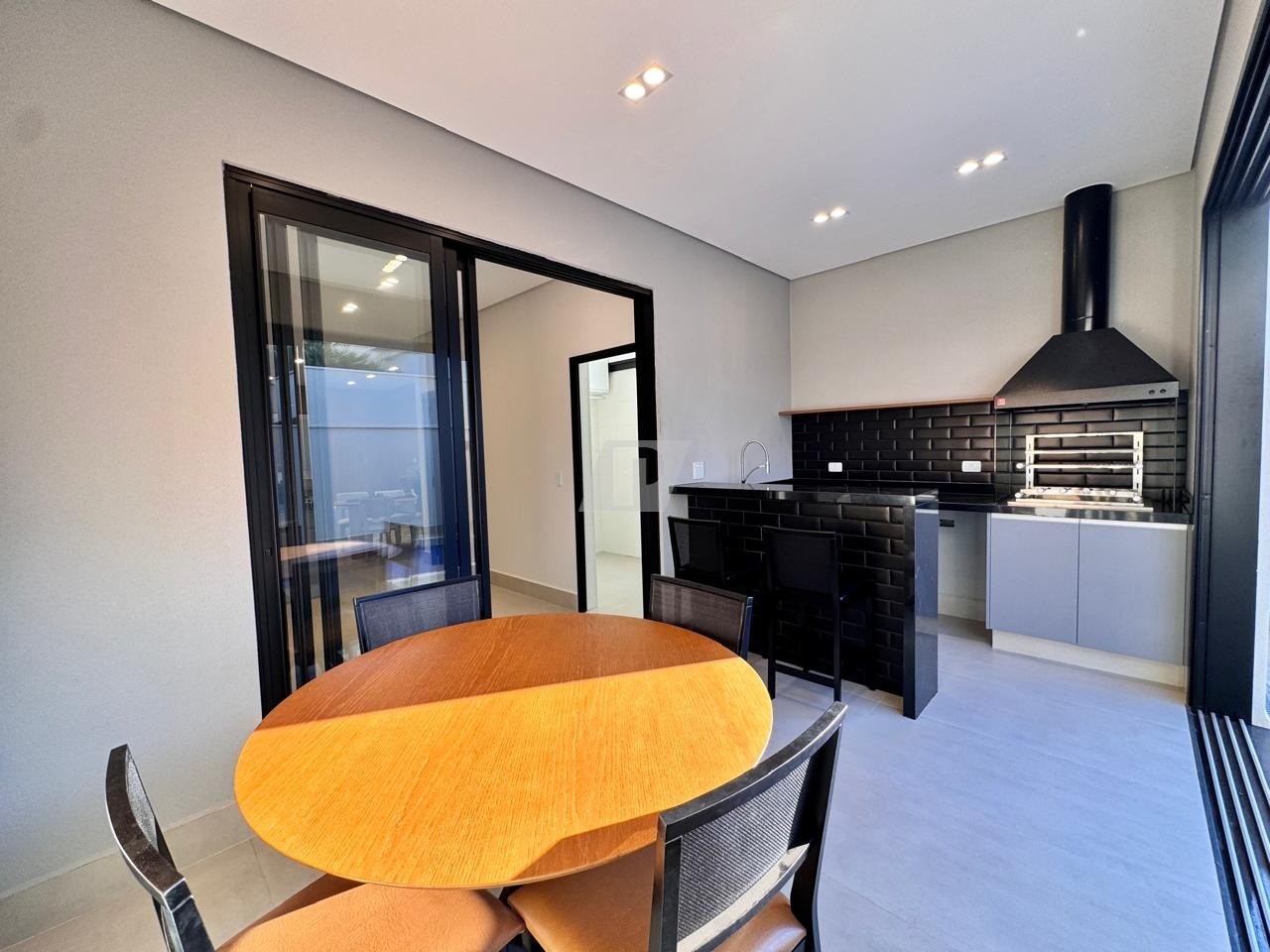 Casa de Condomínio à venda e aluguel com 4 quartos, 228m² - Foto 17