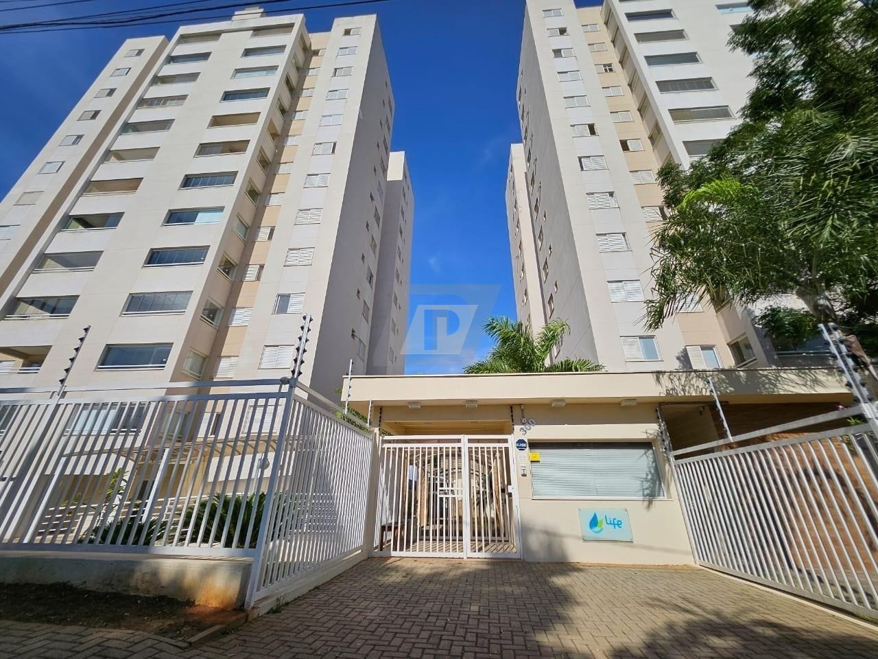 Apartamento à venda com 3 quartos, 80m² - Foto 1