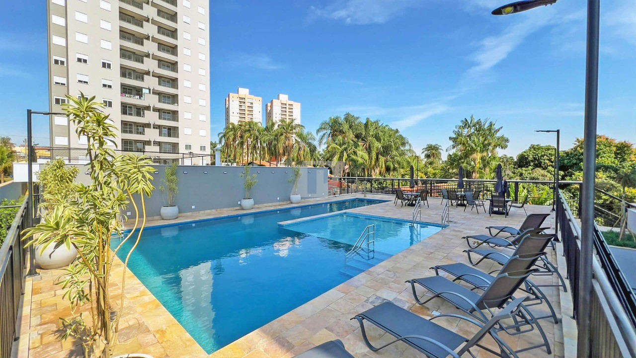 Apartamento à venda com 2 quartos, 65m² - Foto 1