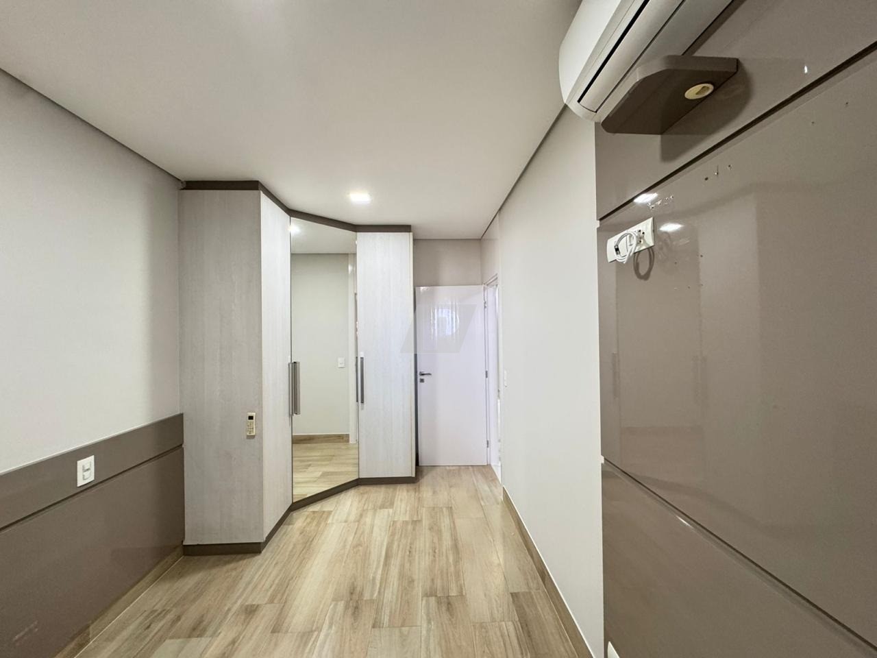 Apartamento à venda com 3 quartos, 131m² - Foto 13
