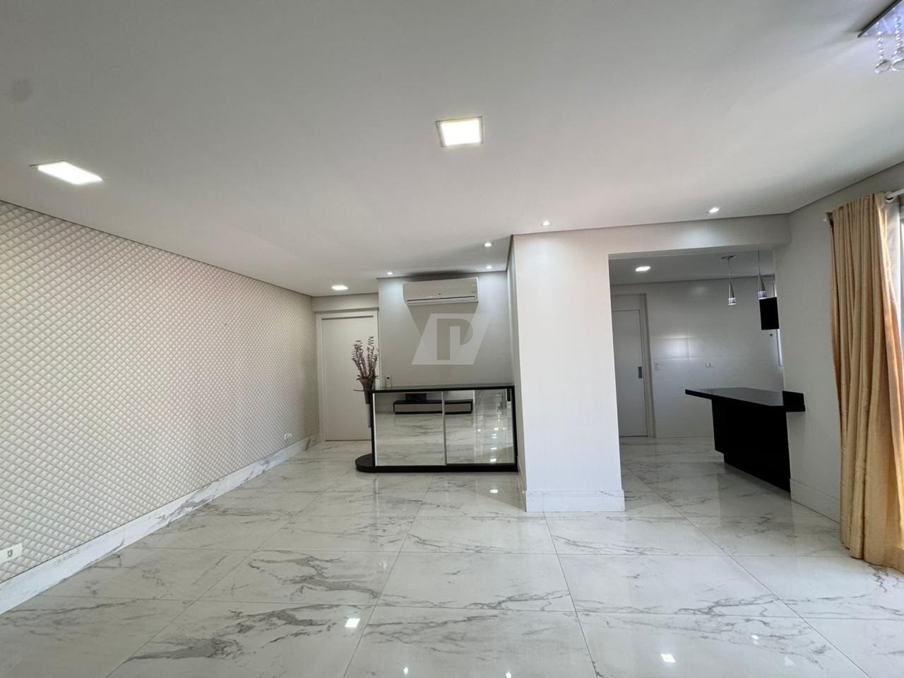 Apartamento à venda com 3 quartos, 131m² - Foto 9