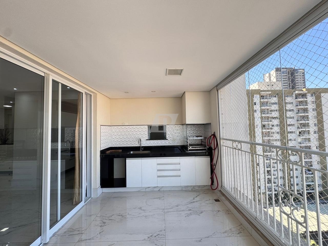 Apartamento à venda com 3 quartos, 131m² - Foto 5