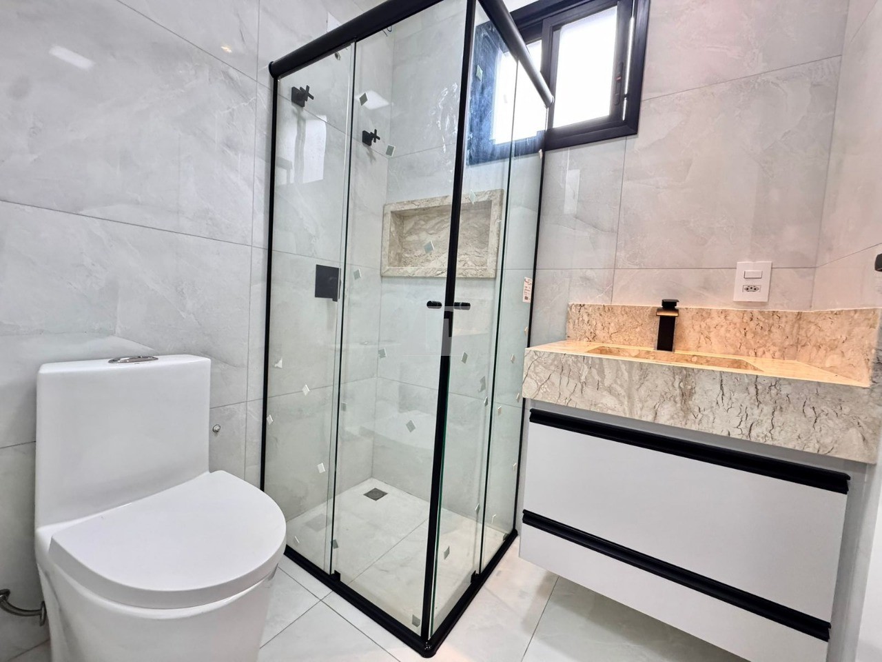 Casa de Condomínio à venda com 3 quartos, 250m² - Foto 8