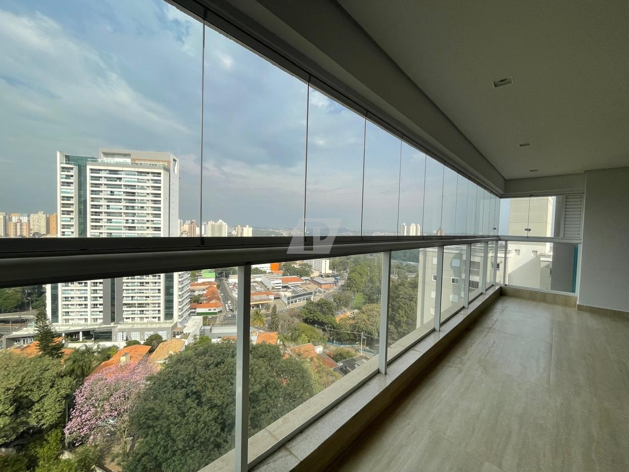 Apartamento à venda com 3 quartos, 140m² - Foto 13