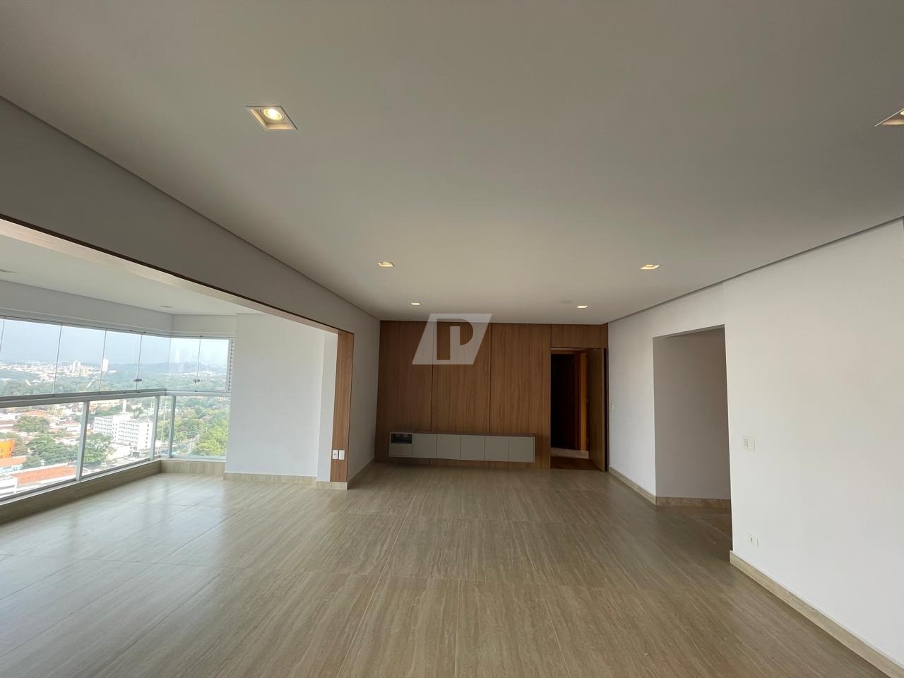 Apartamento à venda com 3 quartos, 140m² - Foto 3