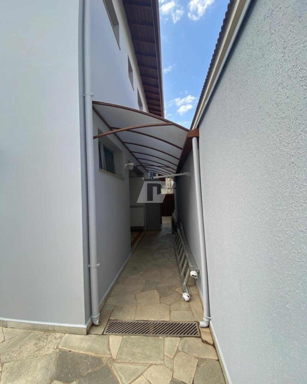 Casa de Condomínio para alugar com 3 quartos, 190m² - Foto 23
