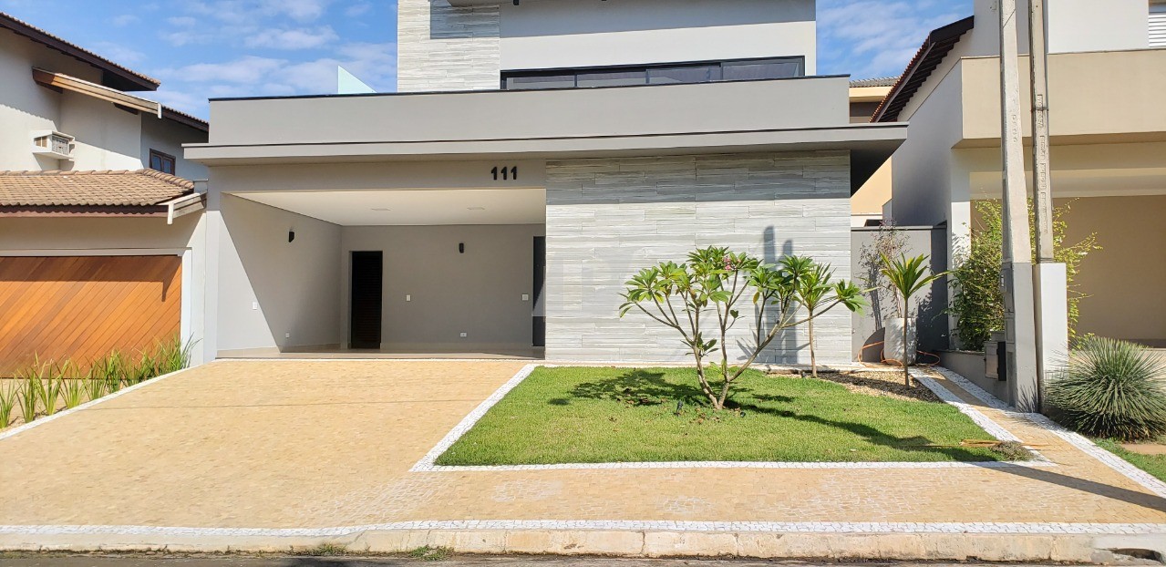 Casa de Condomínio à venda e aluguel com 3 quartos, 225m² - Foto 1