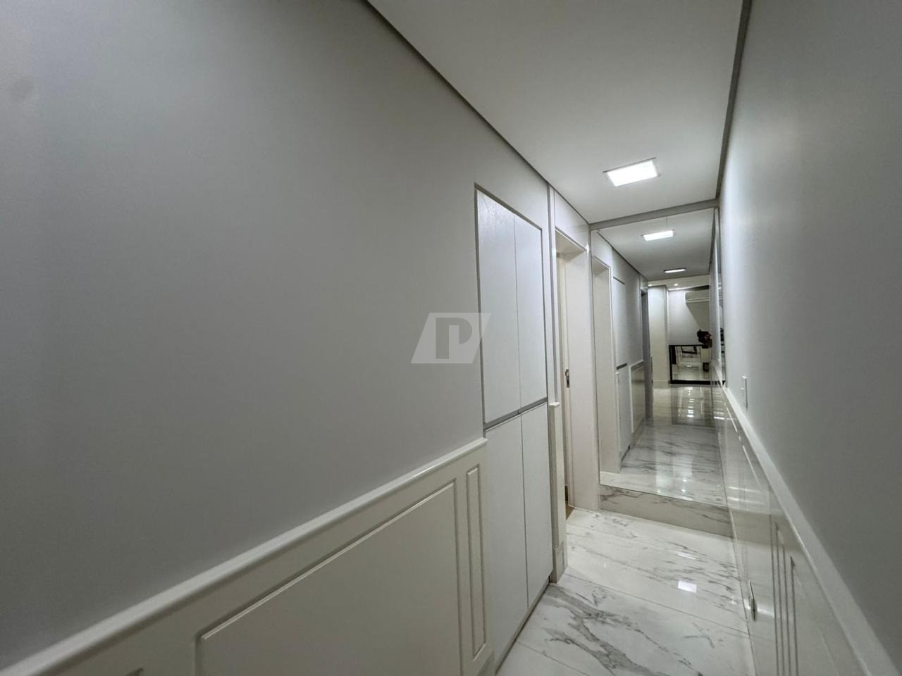 Apartamento à venda com 3 quartos, 131m² - Foto 8