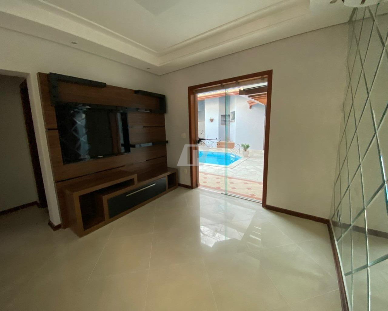 Casa de Condomínio para alugar com 3 quartos, 190m² - Foto 5