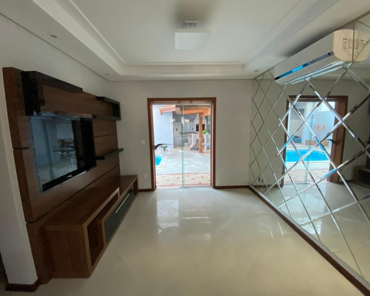 Casa de Condomínio para alugar com 3 quartos, 190m² - Foto 36