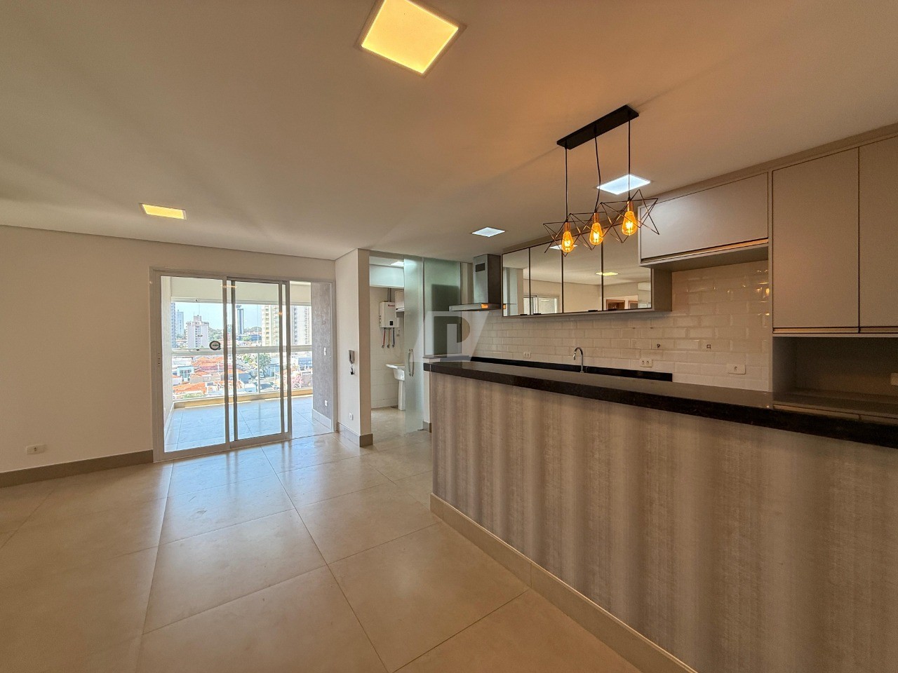 Apartamento para alugar com 3 quartos, 103m² - Foto 1