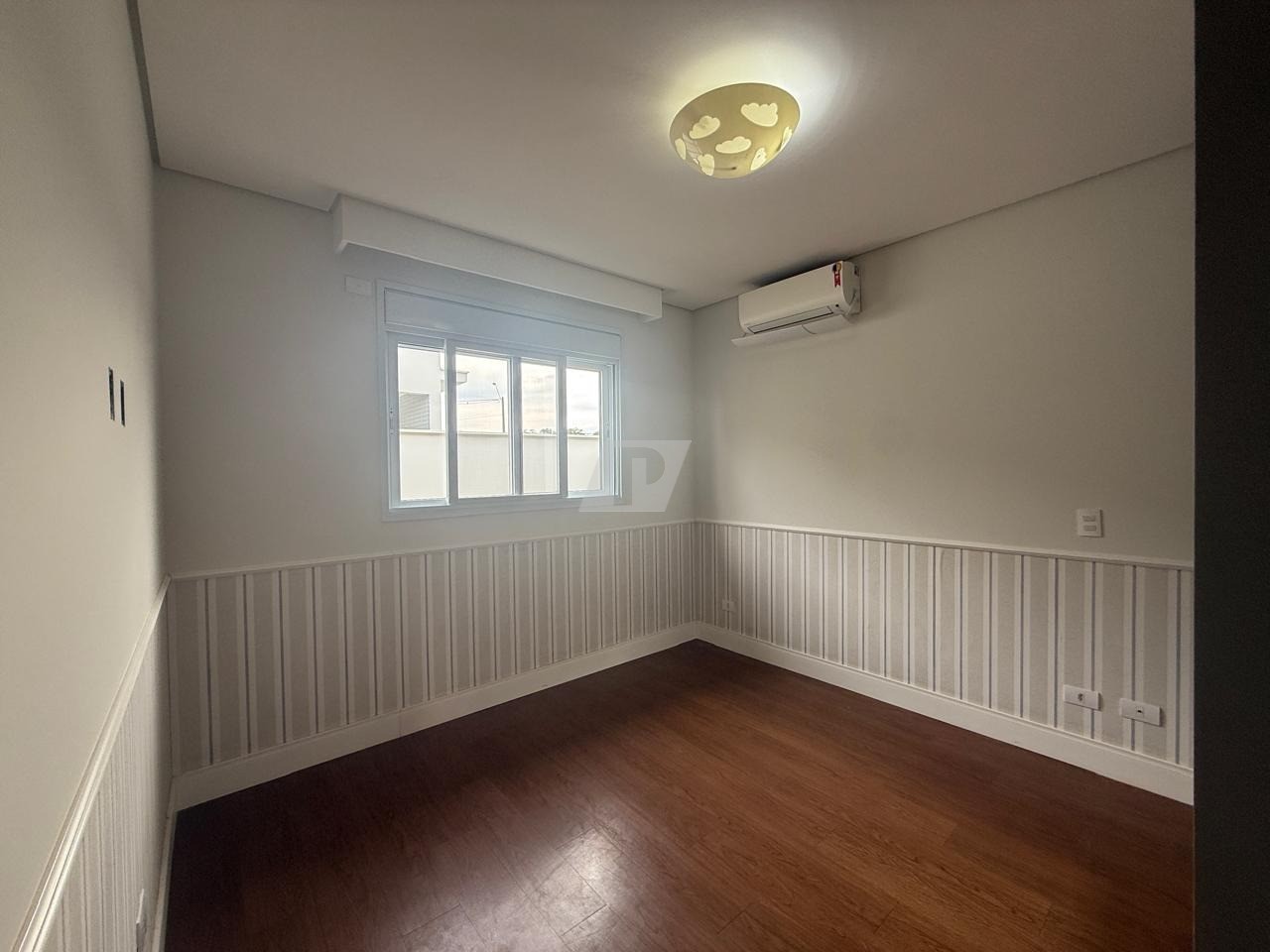 Casa de Condomínio à venda e aluguel com 3 quartos, 270m² - Foto 20