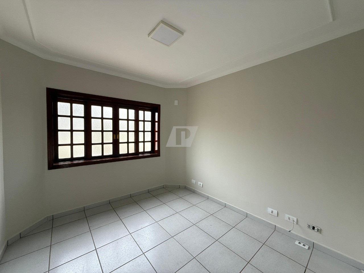 Casa de Condomínio à venda e aluguel com 3 quartos, 205m² - Foto 4