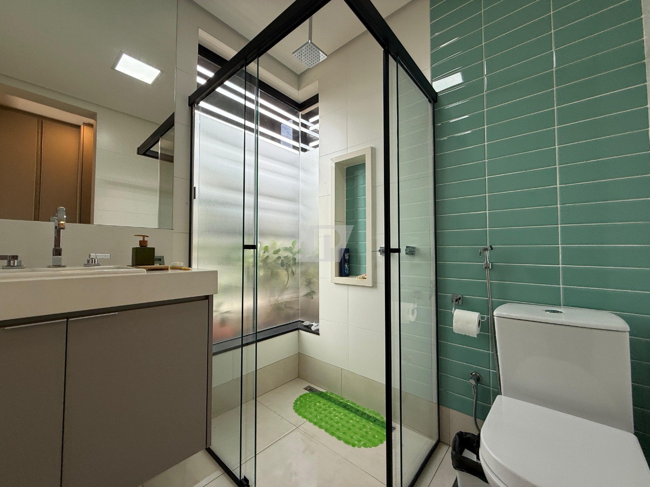 Casa de Condomínio para alugar com 3 quartos, 262m² - Foto 26