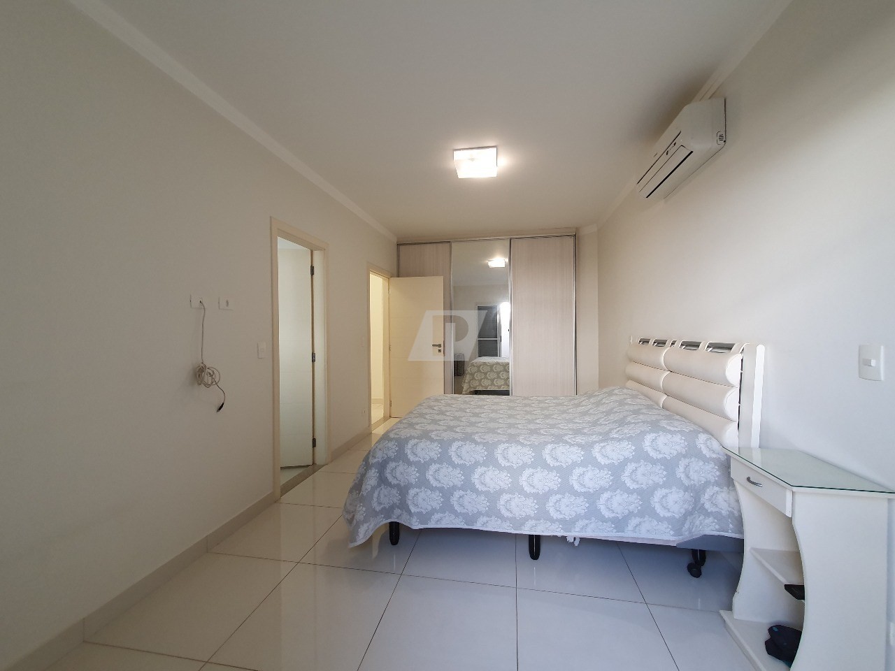 Casa de Condomínio à venda e aluguel com 5 quartos, 394m² - Foto 19