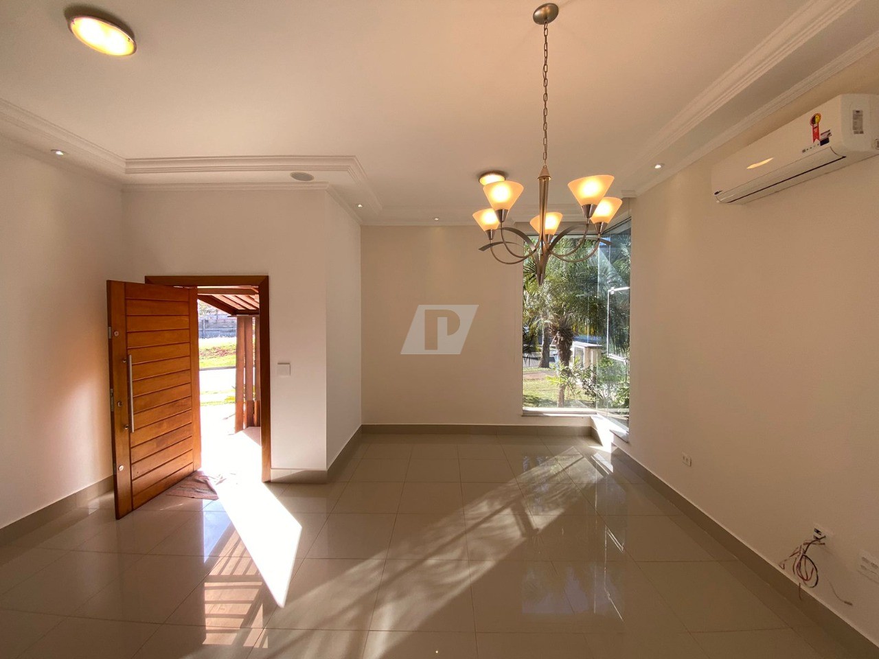 Casa de Condomínio para alugar com 3 quartos, 206m² - Foto 4