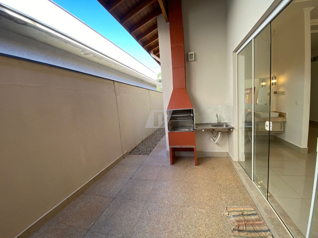 Casa de Condomínio para alugar com 3 quartos, 206m² - Foto 8