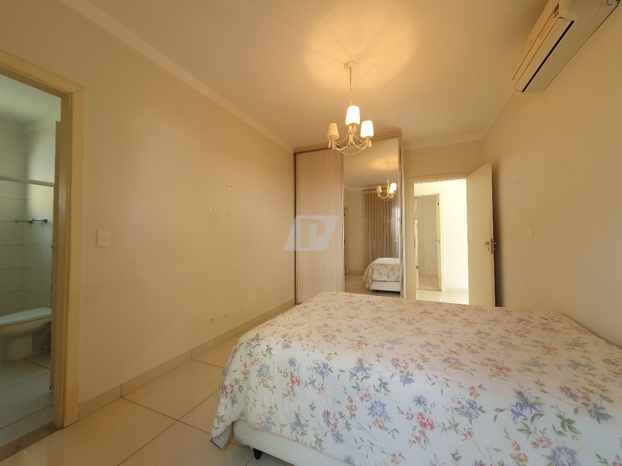 Casa de Condomínio à venda e aluguel com 5 quartos, 394m² - Foto 21
