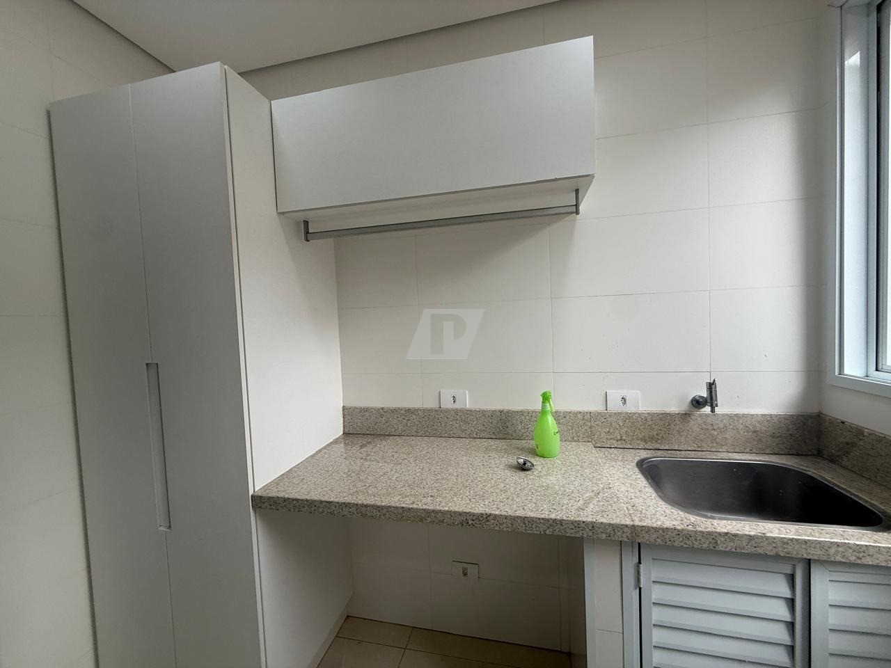 Casa de Condomínio à venda e aluguel com 3 quartos, 270m² - Foto 29