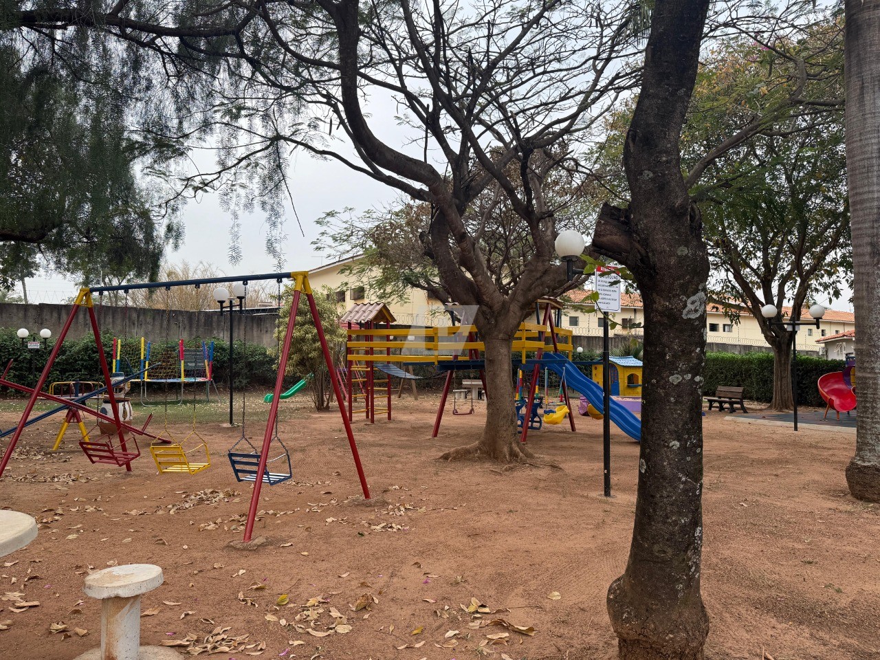 Casa de Condomínio à venda e aluguel com 3 quartos, 205m² - Foto 28