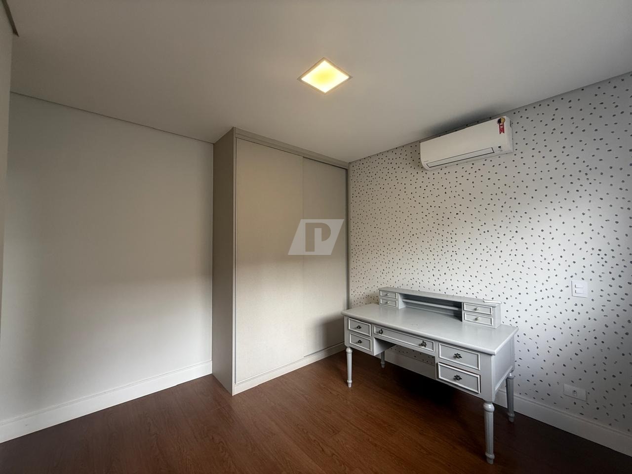 Casa de Condomínio à venda e aluguel com 3 quartos, 270m² - Foto 17