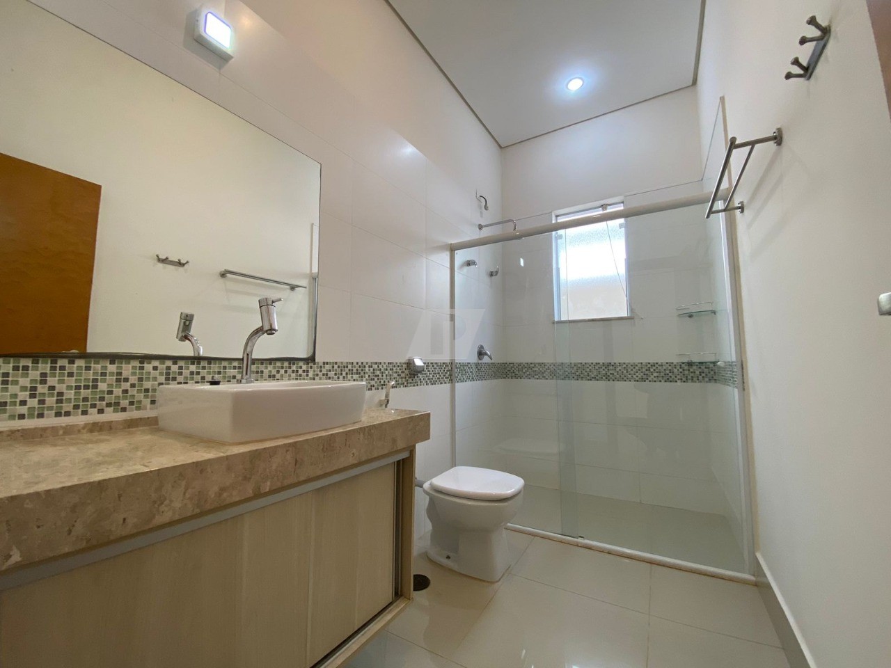 Casa de Condomínio para alugar com 3 quartos, 206m² - Foto 25