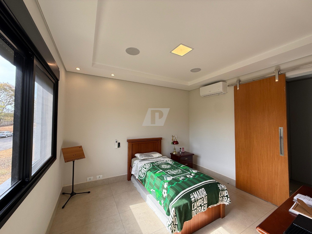 Casa de Condomínio para alugar com 3 quartos, 262m² - Foto 24