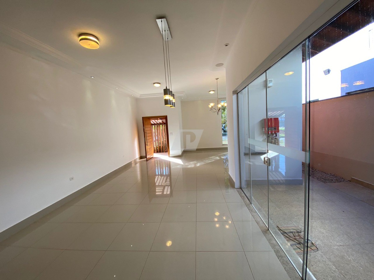 Casa de Condomínio para alugar com 3 quartos, 206m² - Foto 5